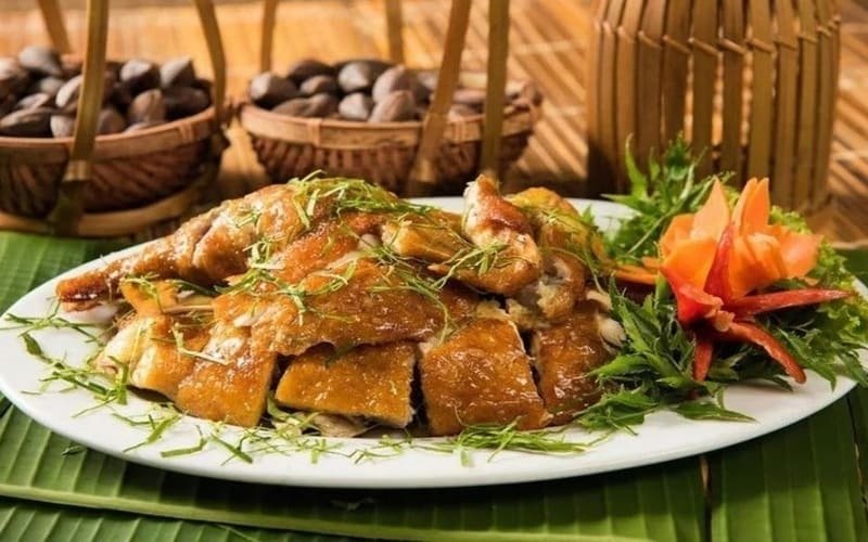 Gà đồi nướng lá chanh